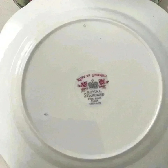 Royal Standard “Rose of Sharon”  3 piece porcelain tea set with soy candle - Picture 2 of 6